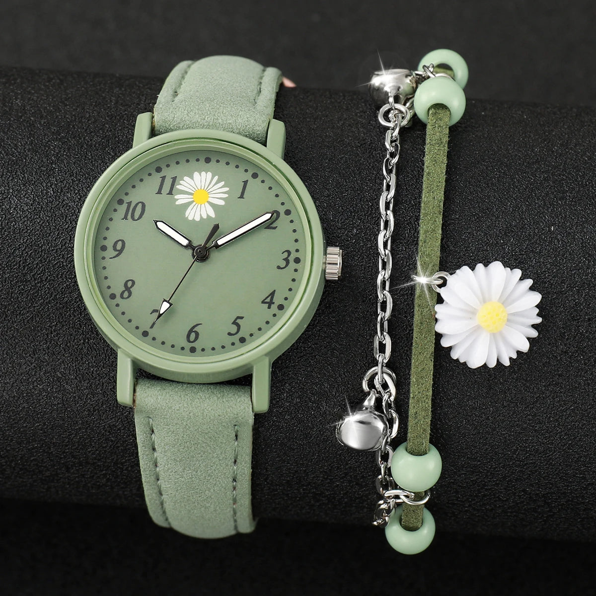 Women's Daisy Dial Leather Watch&Green Flower Bracelet